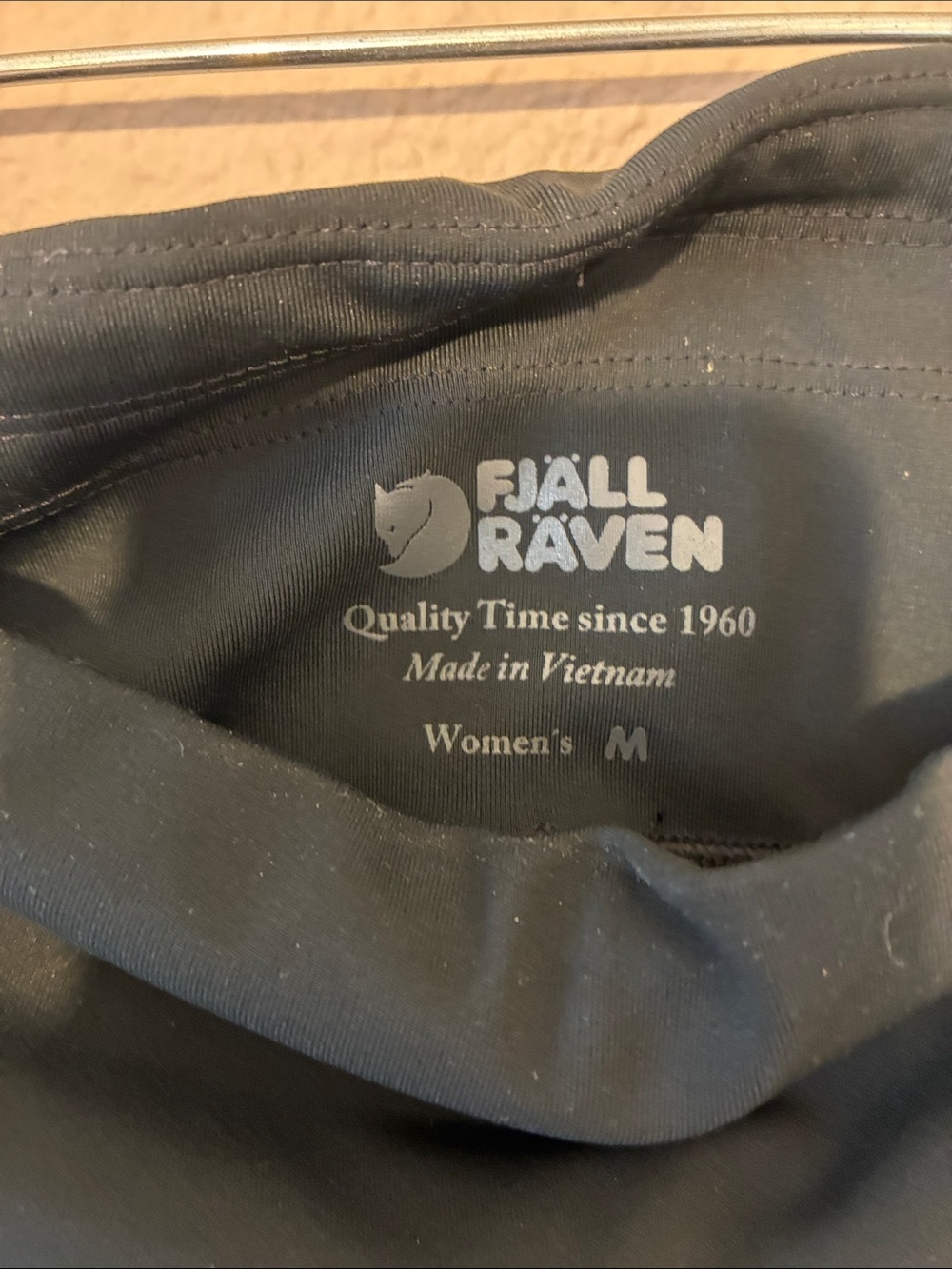 Fjallraven Black Leggings with Gray Knee Panels - Picture 3 of 3